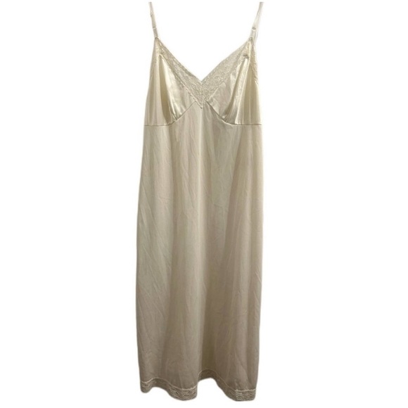 Vanity Fair Other - Vintage Vanity Fair Lace Trim Silky Full Slip
Gown Lingerie 34 Small Nightgown